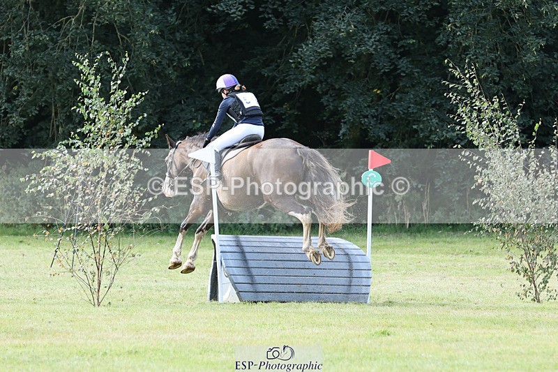 240825X-110245-32197 - 70cm XC 11.00 to 12.00