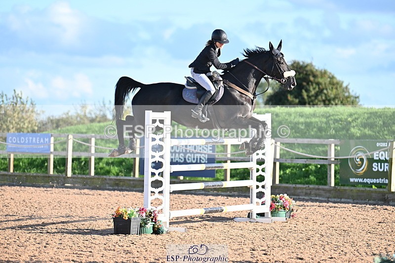 231014A-182231-06581 - Cls 21 National 1.30 & 1.40m Open