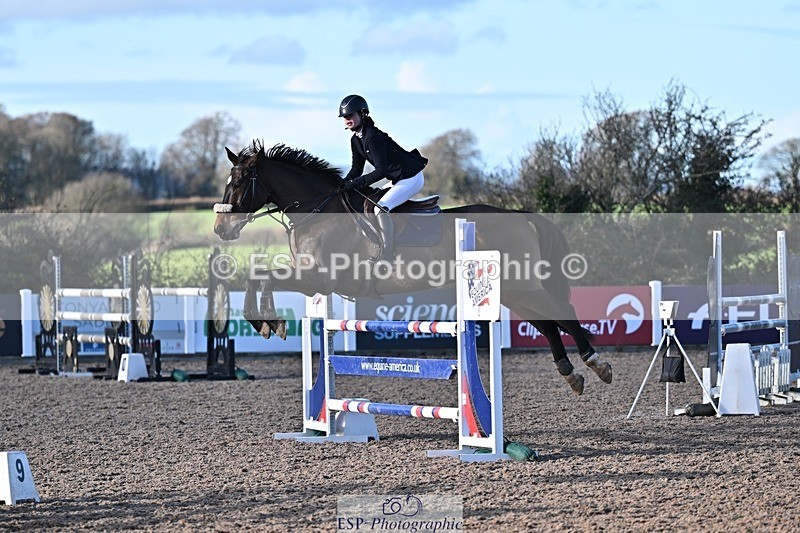 251203-124702-00523 - Cls 4 Newcomers and 1.10m Open