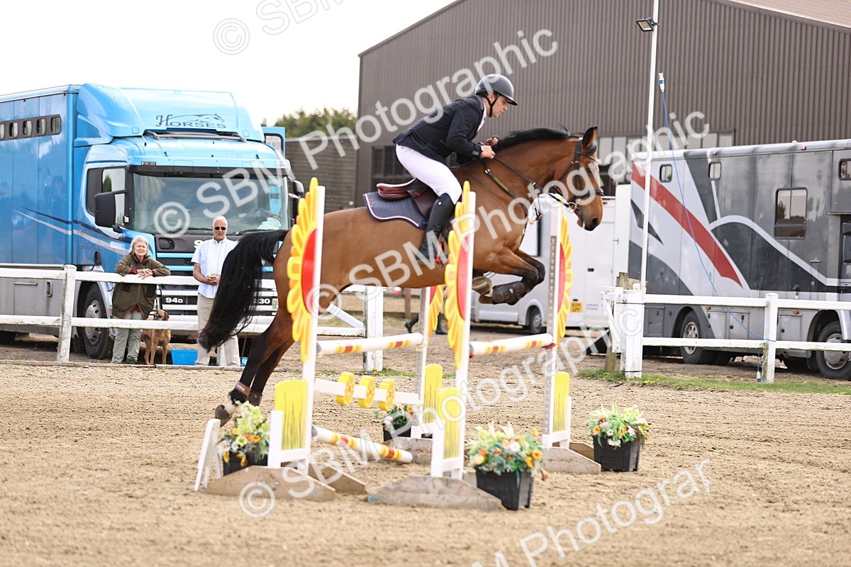 SBM_002224 - Class 11 - Senior newcomers - 1.10m