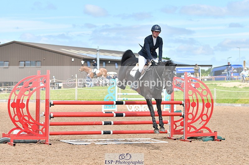 240609A-114649-04744 - Cls 17 Snr 1.05m Open