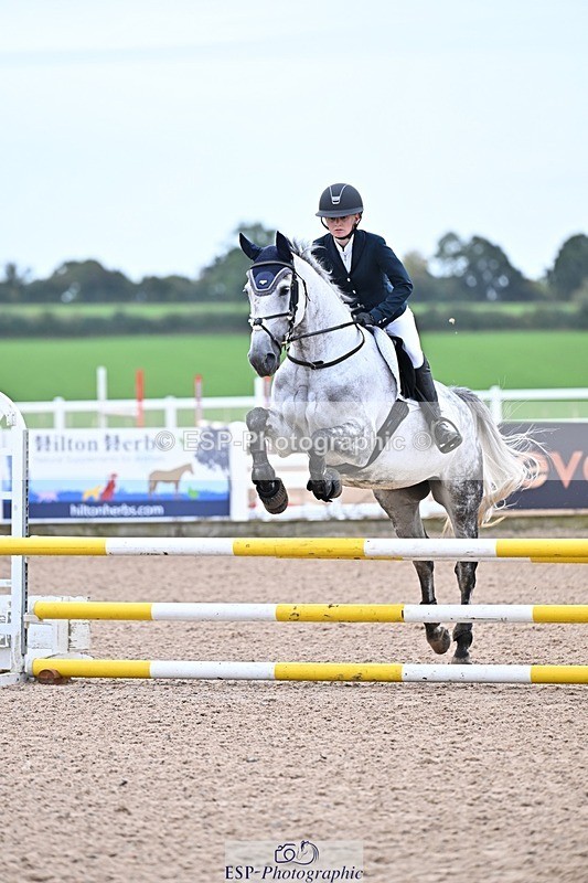 250914-094434-08245 - Cls 32 Snr British Novice and 90cm Open