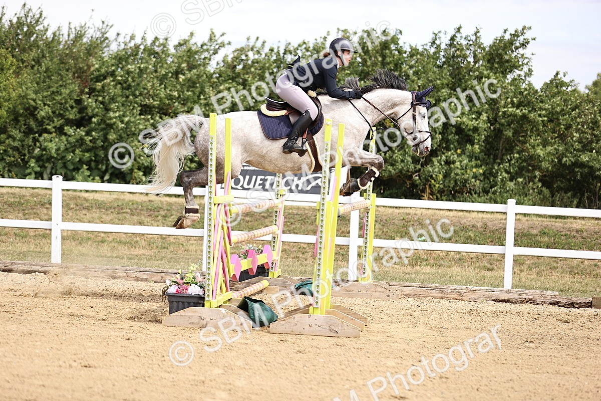 SBM_009836 - Class 8 - Senior Newcomers - 1.10  Open