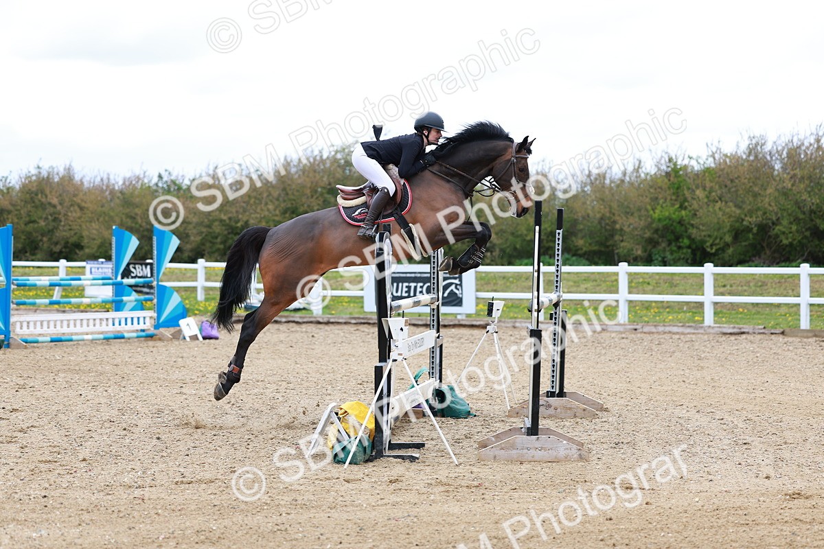 SBM_002562 - Class 11 - Senior Foxhunter - 1.20m