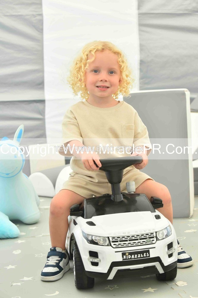 SH4_2128 - Bonny baby competition.