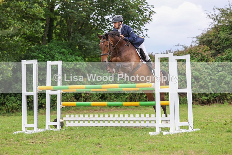 3E7A8069 - Class 7: Senior Newcomers/1.10m open