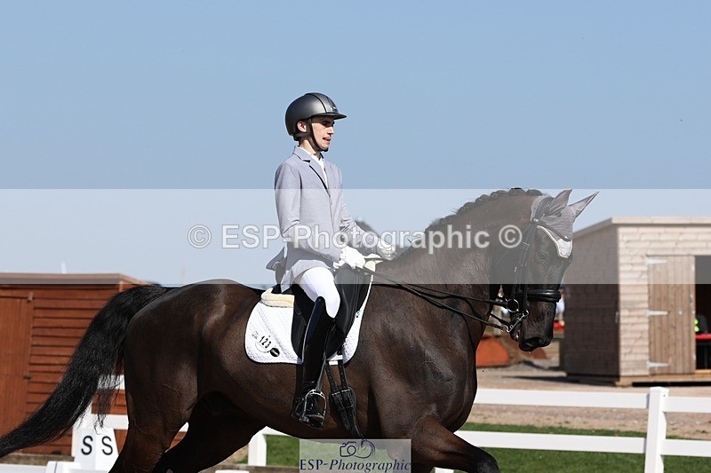 250404-151049-07043 - 123-Lennon.Healey-HERTZ