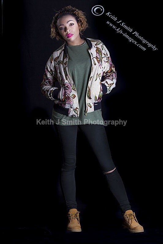 0KJS0820 - Portraiture