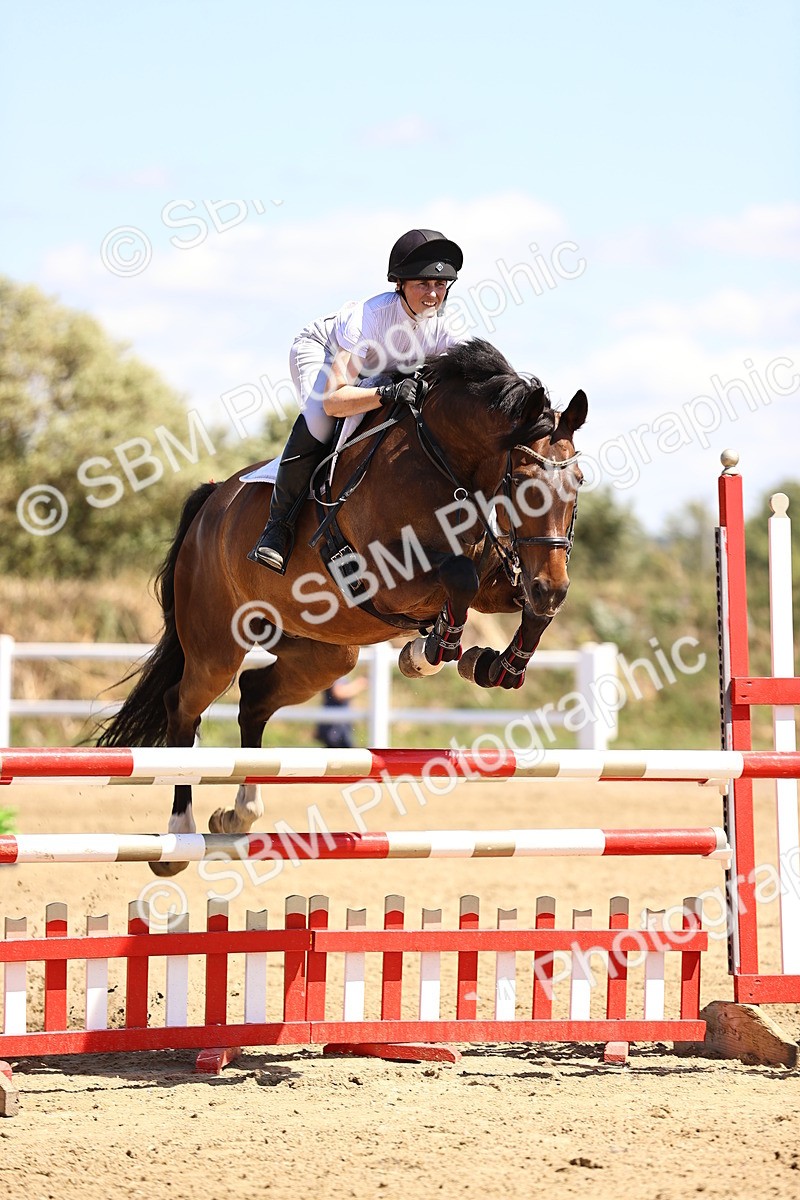 SBM_014525 - Class 15 - Senior Newcomers - 1.10m Open