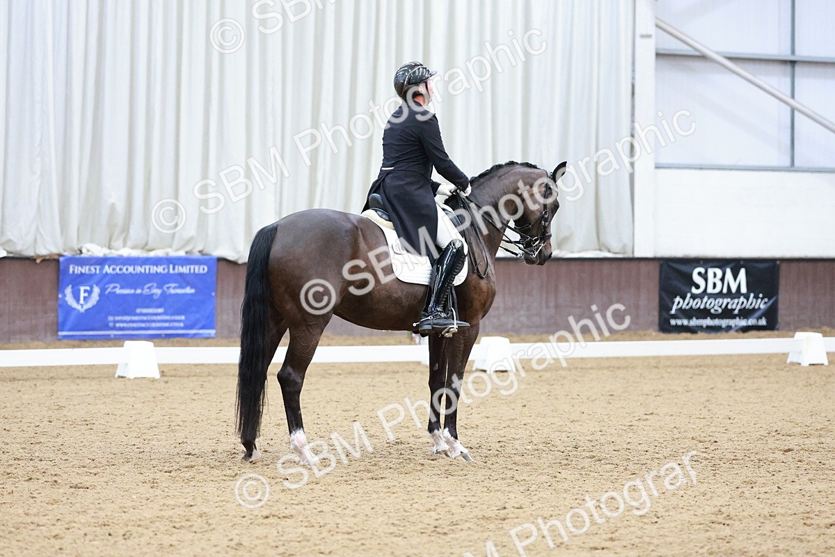 SBM_016690 - Class 5 - FEI INT II - 17.24-18.20