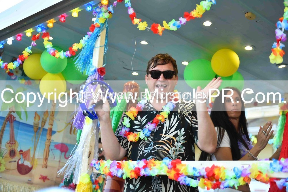 SH4_3433 - Carnival Procession.