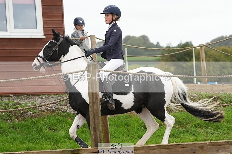 250920-160935-01567 - Cls 22 Pony Intro 90cm Derby