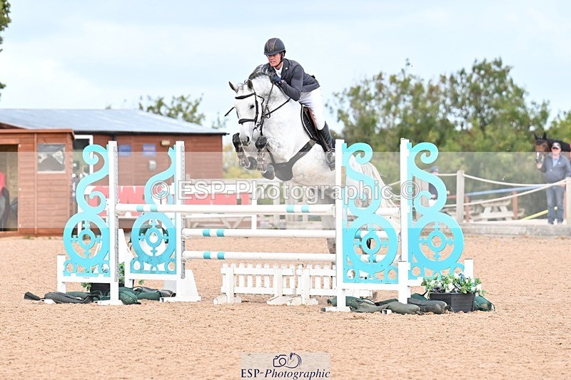 251005-095832-02640 - Cls 15 Foxhunter and 1.20m