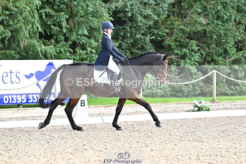 241023-163830-00993 - 018-Alice.Robinson-DERRYS.DIAMOND.CAVALIER