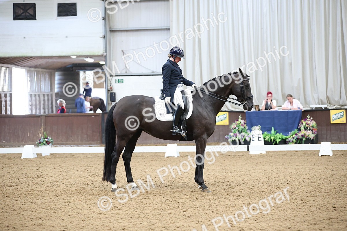 SBM_004798 - Class 9 - FEI Inter 1 Gold - 16.59-17.47