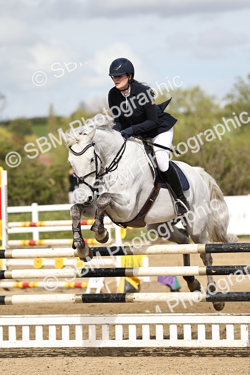 SBM_001211 - Class 4 - Senior Newcomers - 1.10m