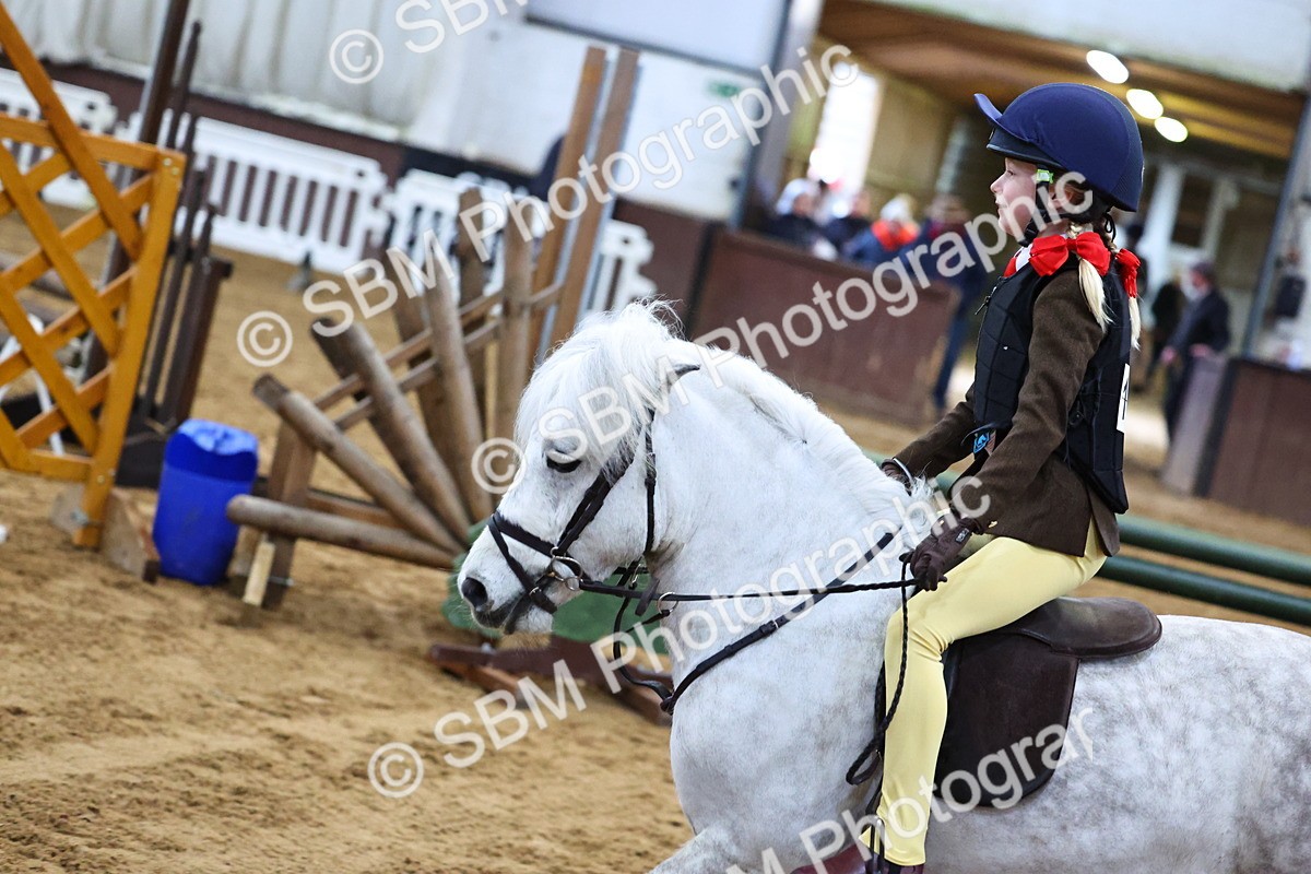SBM_003115 - Class 35 - 60cm Training Stakes