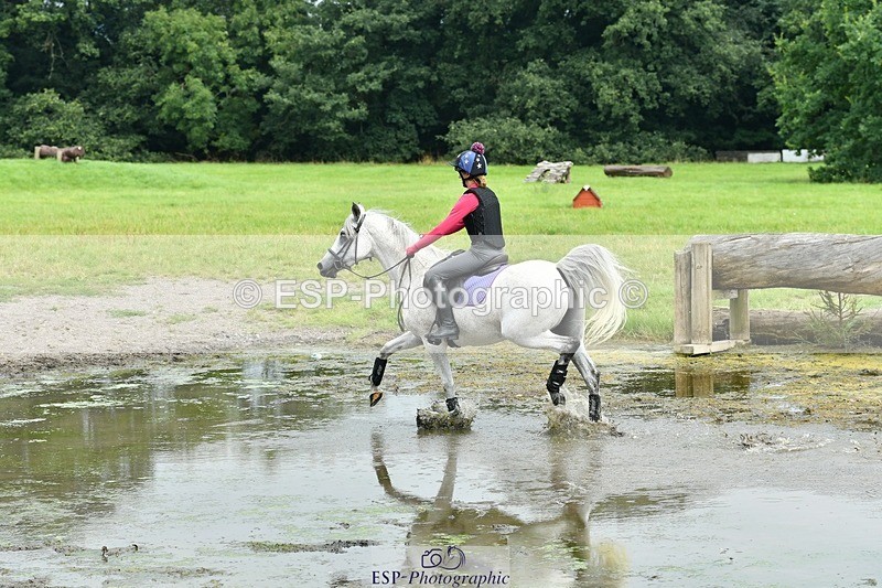 230817-132222-00952 - Theo's 1st Group - XC