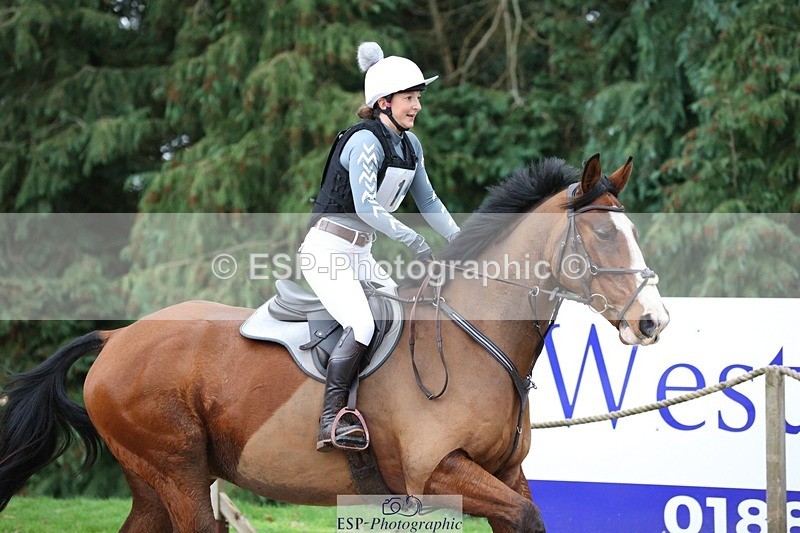 231118-131628-01783 - Cls 3 90cm