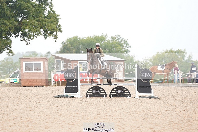 240901A-092004-05304 - 302-Rosie.Bradley-Hole-CAPABILITY.BROWN.II