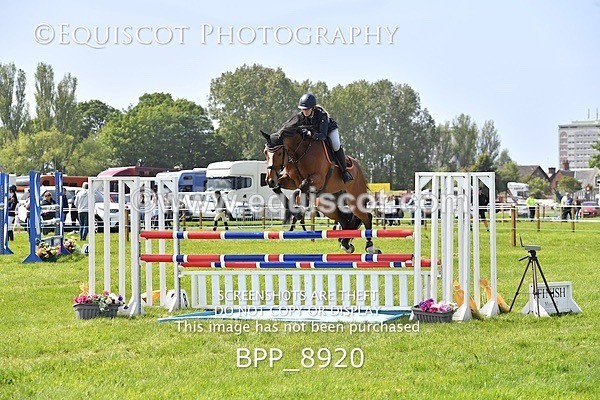 BPP_8920 - CLASS 3 The RHS Andrew Hamilton Coach Novice Qualifier (1.20m)