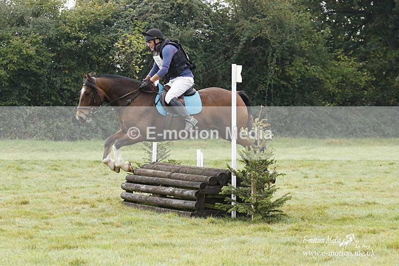 WWHT 171021 0681 - Novice Restricted (0.80m)  17/10/21