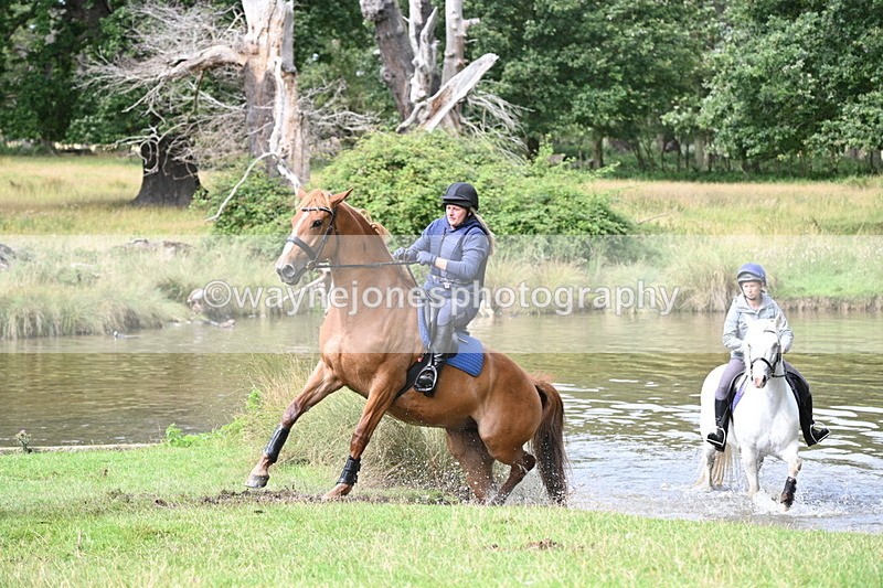 WJ7_1571 - Time at Water 10:48 to 11:13