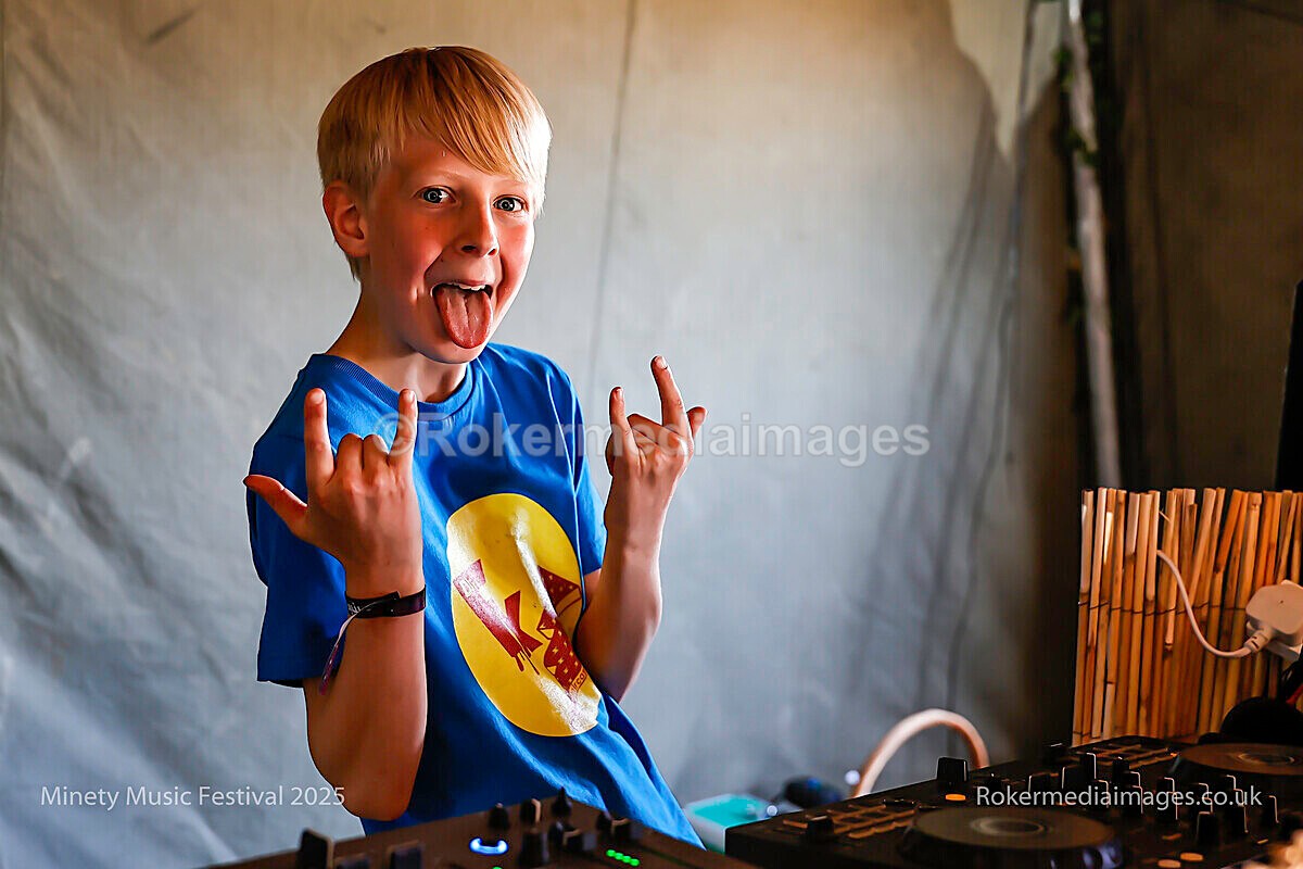 _MGL7164 - MINETY 2025