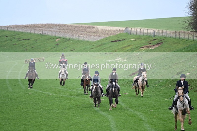 WJ6_9292 - Line Three