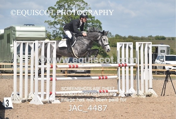 JAC_4487 - CLASS 6 Senior Newcomers/ 1.10m Open