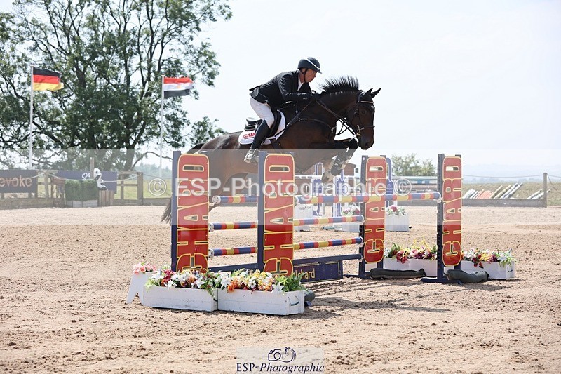 250725-144328-03410 - Cls 3 Snr Foxhunter