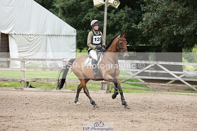 240803-112724-02312 - 120-Rosie_Bradley-Hole-BROADSTRUTHER