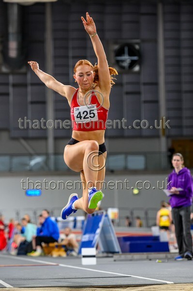 AgeInd25SAT-919174 - Field Female