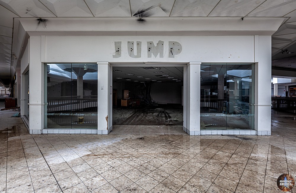 Randall Park Mall (North Randall, OH) | Jump Storefront - Randall Park Mall