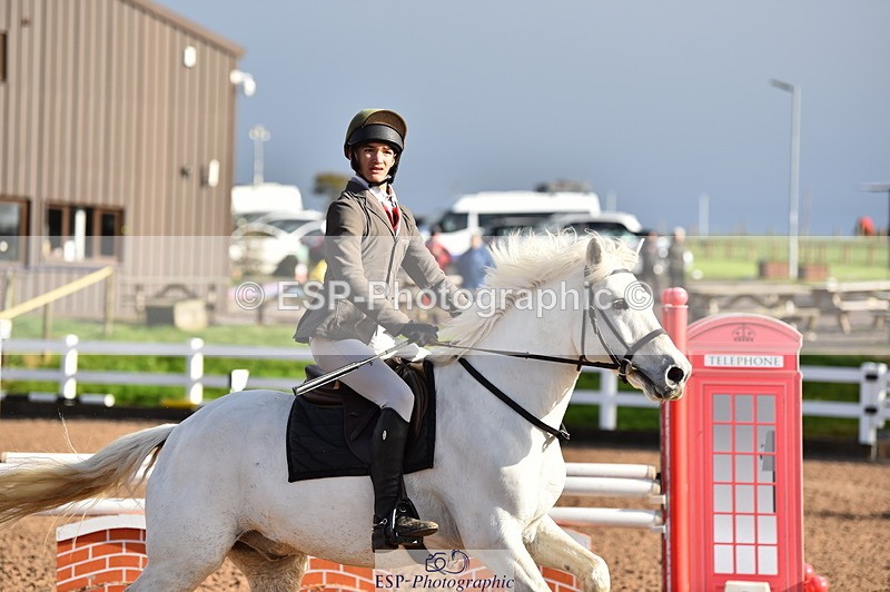 231029A-104644-02804 - Pony Discovery & 90cm Open