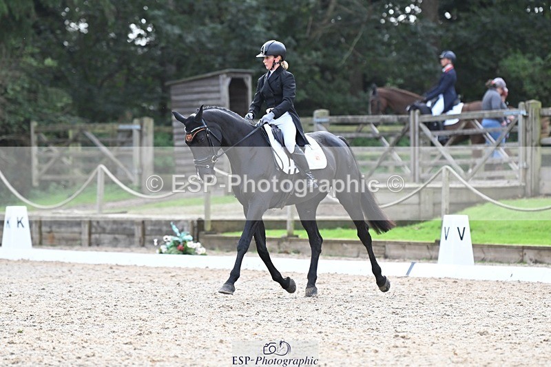 231019-144543-04263 - 056-WILLOW.BDA-Lisa.Maynard-DR