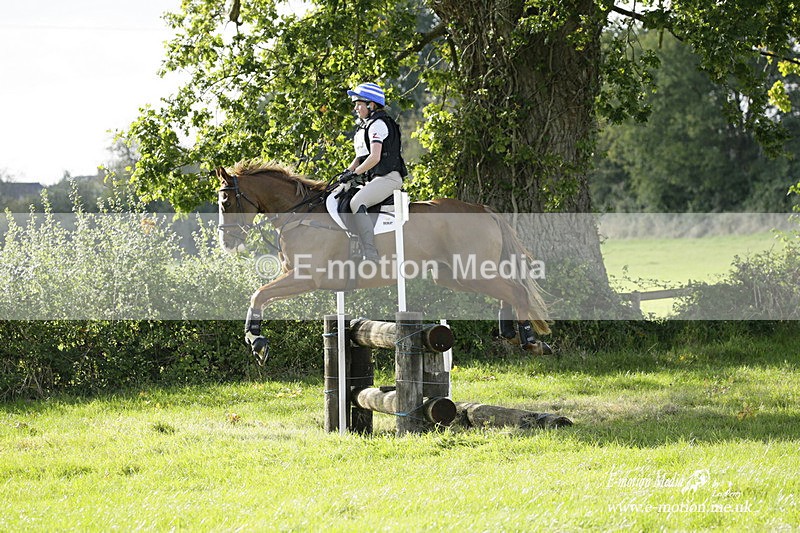  WWHT 171021 3364 - Intermediate (0.90m)  17/10/21