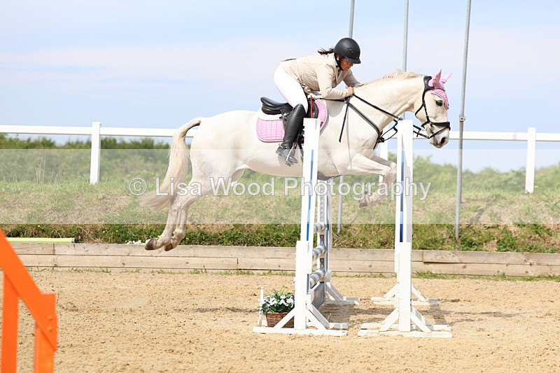 3E7A8818 - Class 4: Senior British Novice/90cm open
