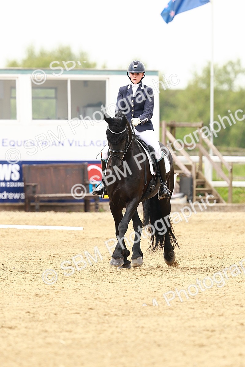 SBM_001017 - Class 6 - Novice 4
