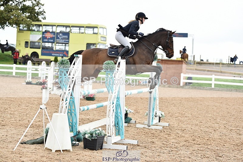 231013A-130104-01680 - Cls 3 1.05m Amateur Quali