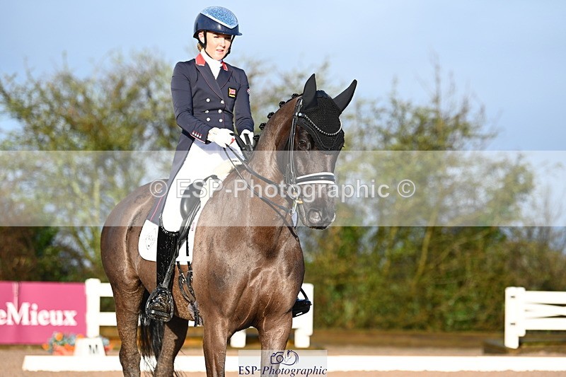 240218A-090724-05009 - 162-Holly.Kerslake-Totil.Platinum