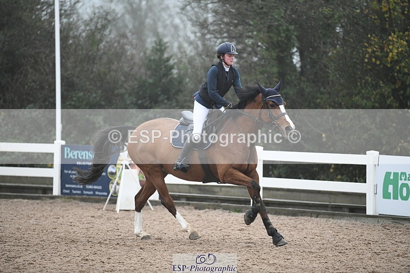 241103A-112332-07781 - SUN Cls 21 Snr Newcomers and 1.10m Open