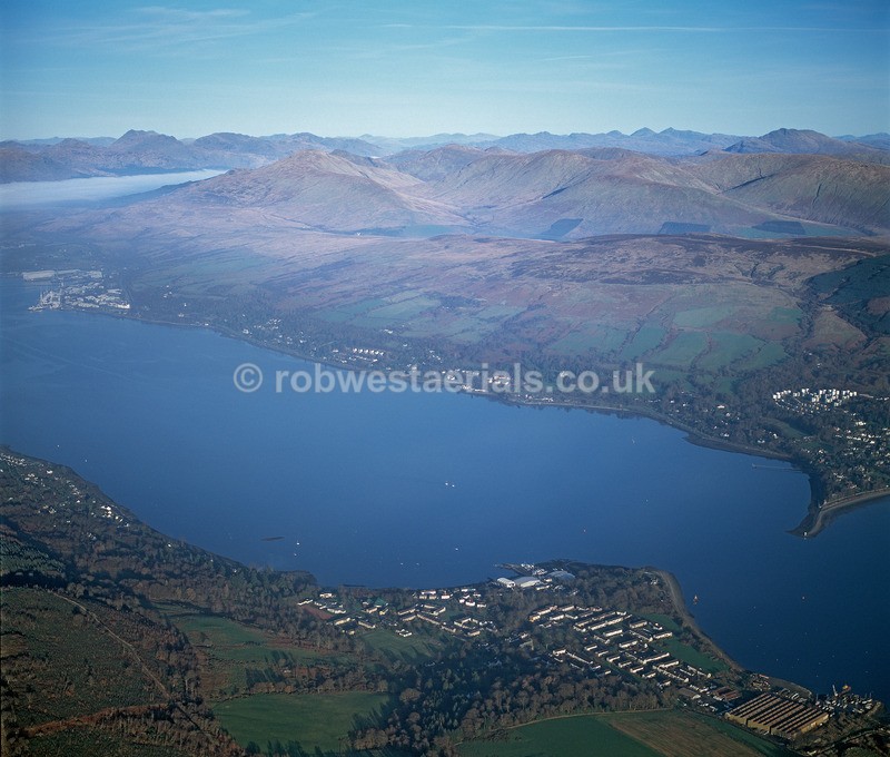 A00217C Roseneath Village on the Gare Loch in 2001 - West and south coastlines