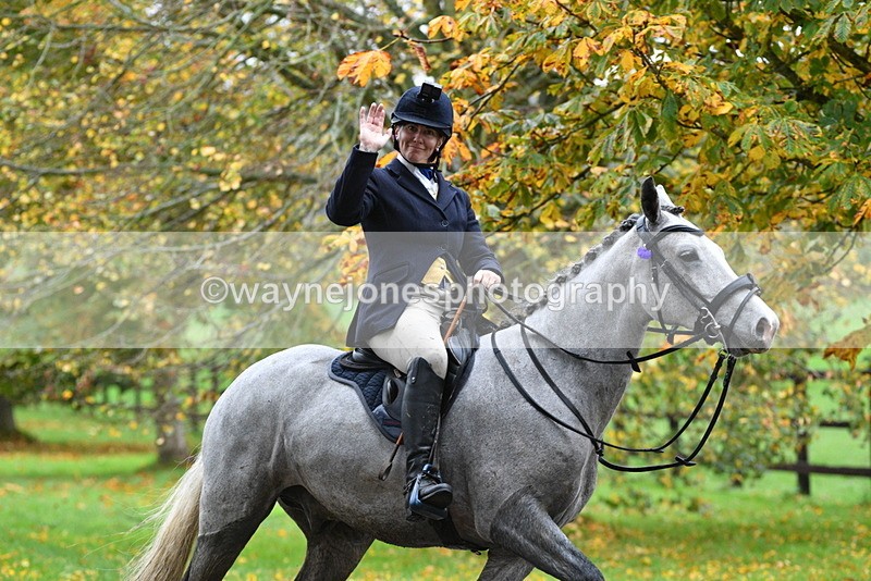 WJ5_6405 - B&B walk back for Hunt Tea !