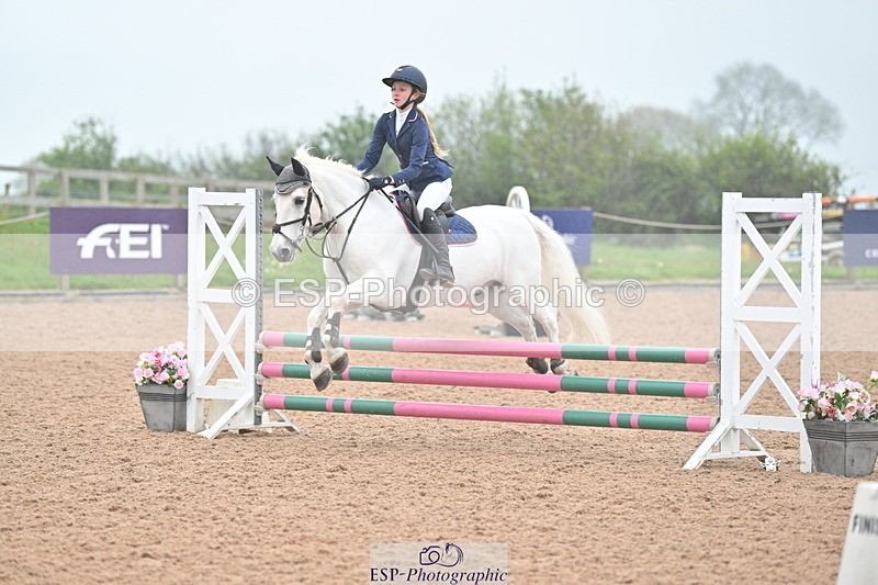 240505A-090236-03370 - Cls 1 Pony Intro 70cm