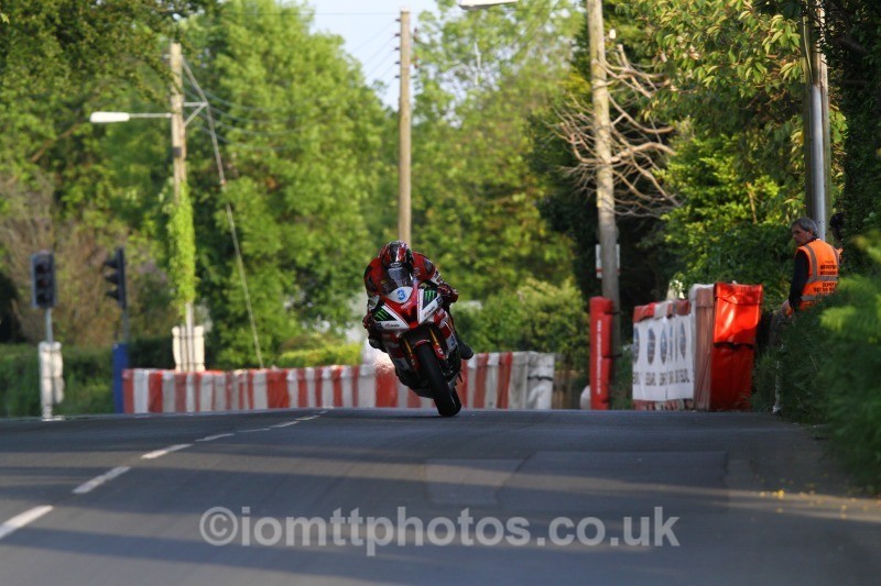 Ian Hutchinson Yamaha / Milwaukee Yamaha - Tuesday Practice Solos