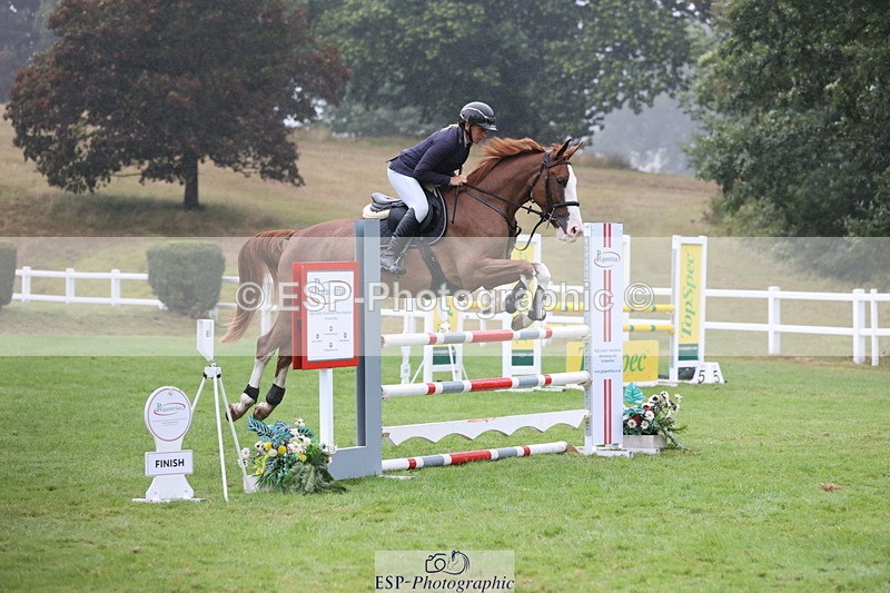 250830A-131012-06579 - Cls 16 Snr Newcomers and 1.10m Open