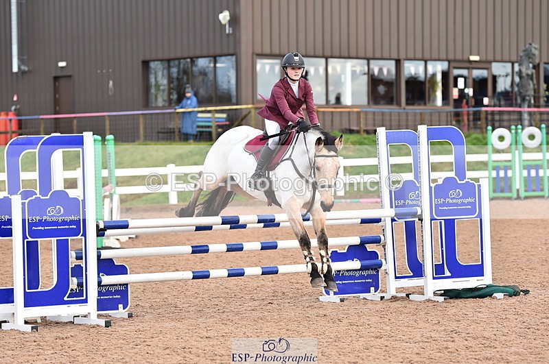 231203A-112740-00880 - Cls 4 Newcomers & 1m Open