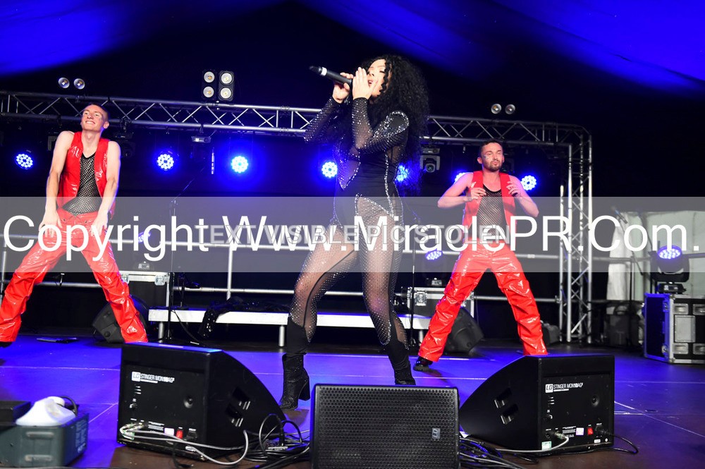 SH4_6678 - The Cher Experience