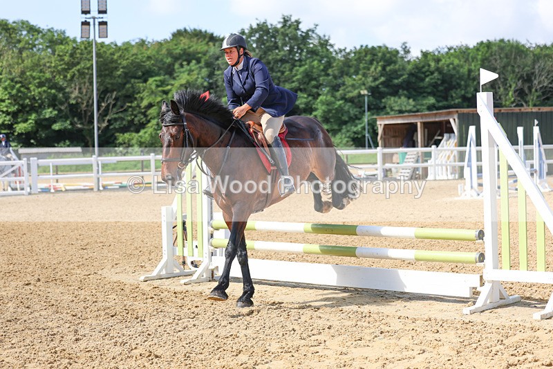 3E7A2656 - Class 2: 70cm Juniors and Seniors